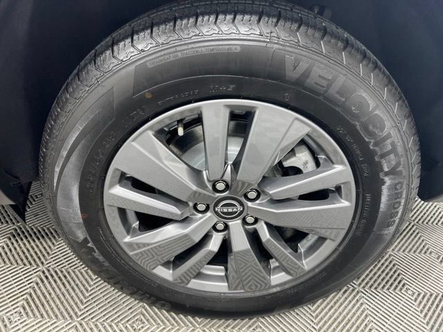 Used 2025 Nissan Pathfinder SV AWD/4WD image 10