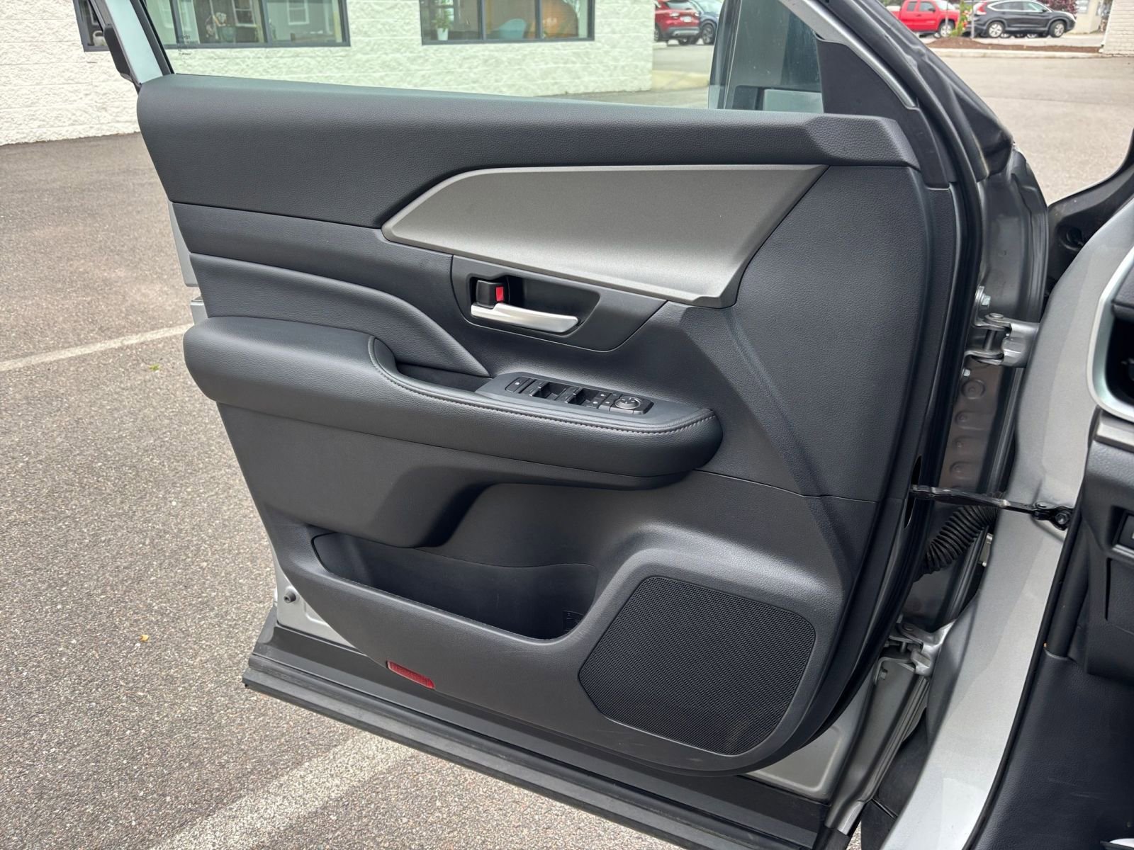 Used 2025 Toyota Grand Highlander FWD image 18
