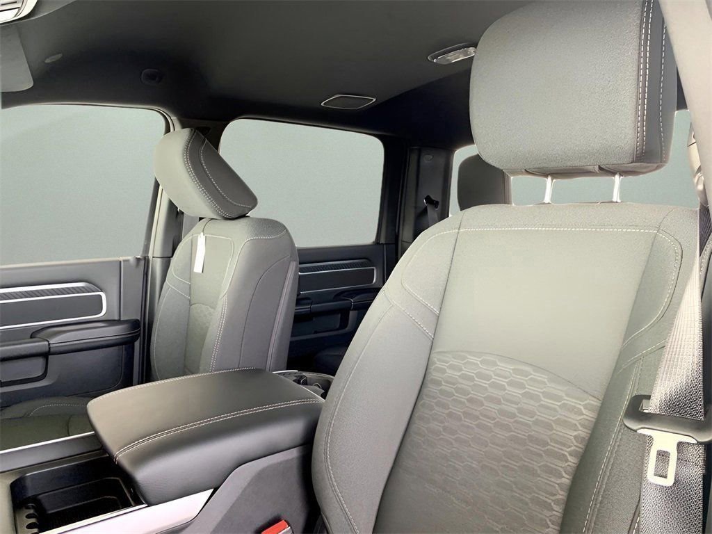 New 2026 RAM 2500 Big Horn AWD/4WD image 20