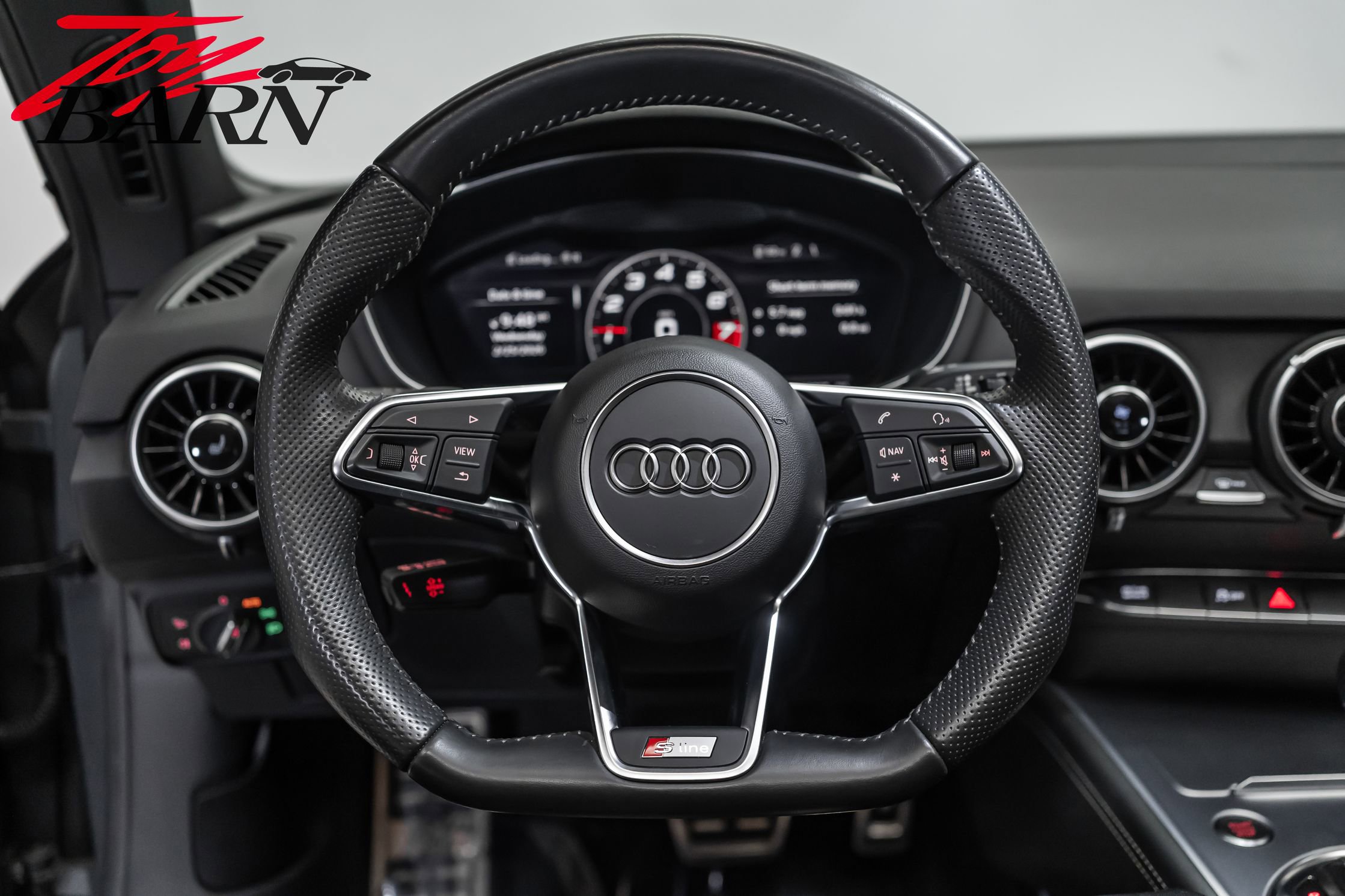 Used 2018 Audi TT 2.0T image 40