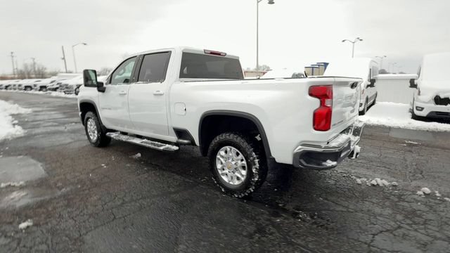 Used 2024 Chevrolet Silverado 2500 LT AWD/4WD image 6