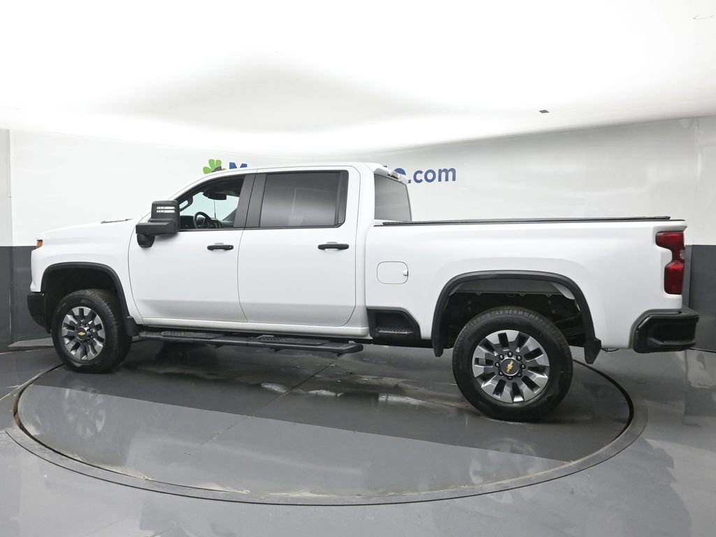Used 2025 Chevrolet Silverado 2500 Custom w/ Custom Value Package image 18