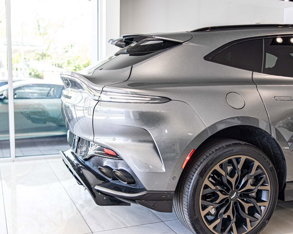 Used 2023 Aston Martin DBX 707 AWD/4WD image 12