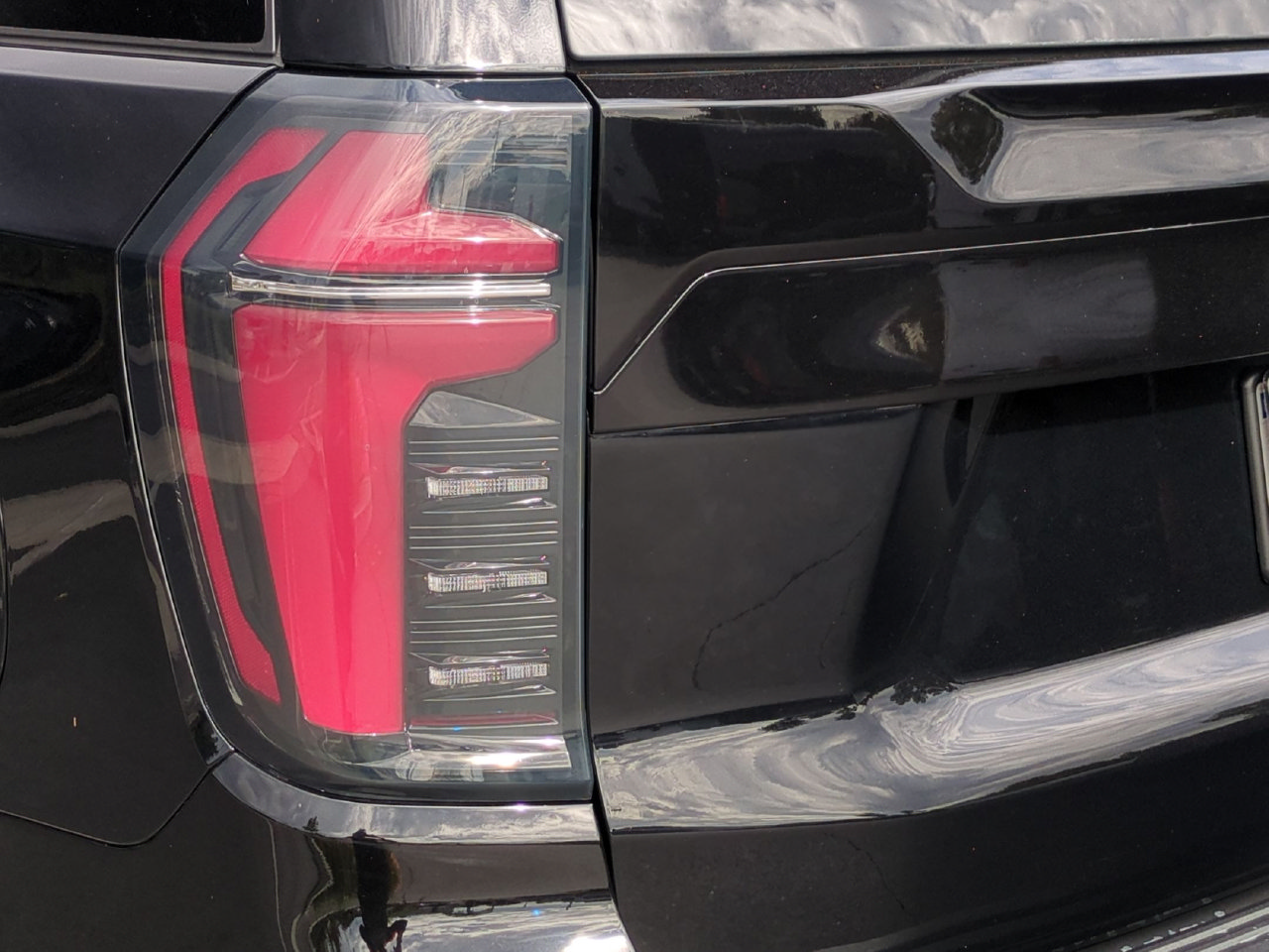 Used 2026 Chevrolet Tahoe RST RWD image 16