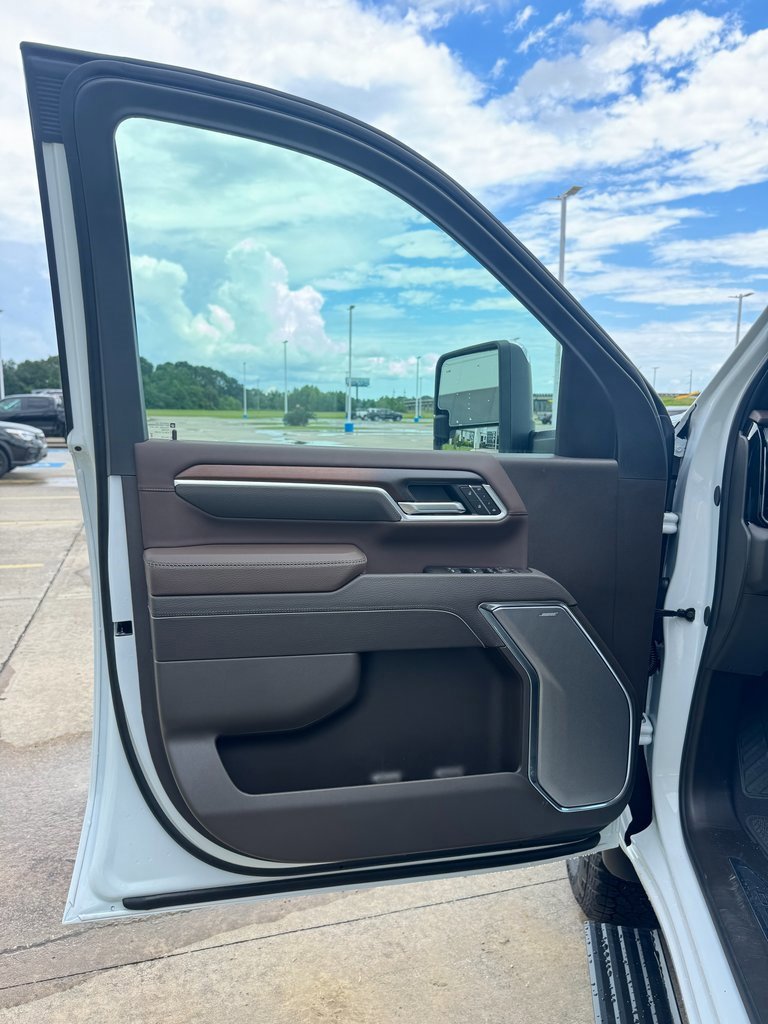 New 2025 GMC Sierra 2500 Denali w/ Denali Reserve Package image 10