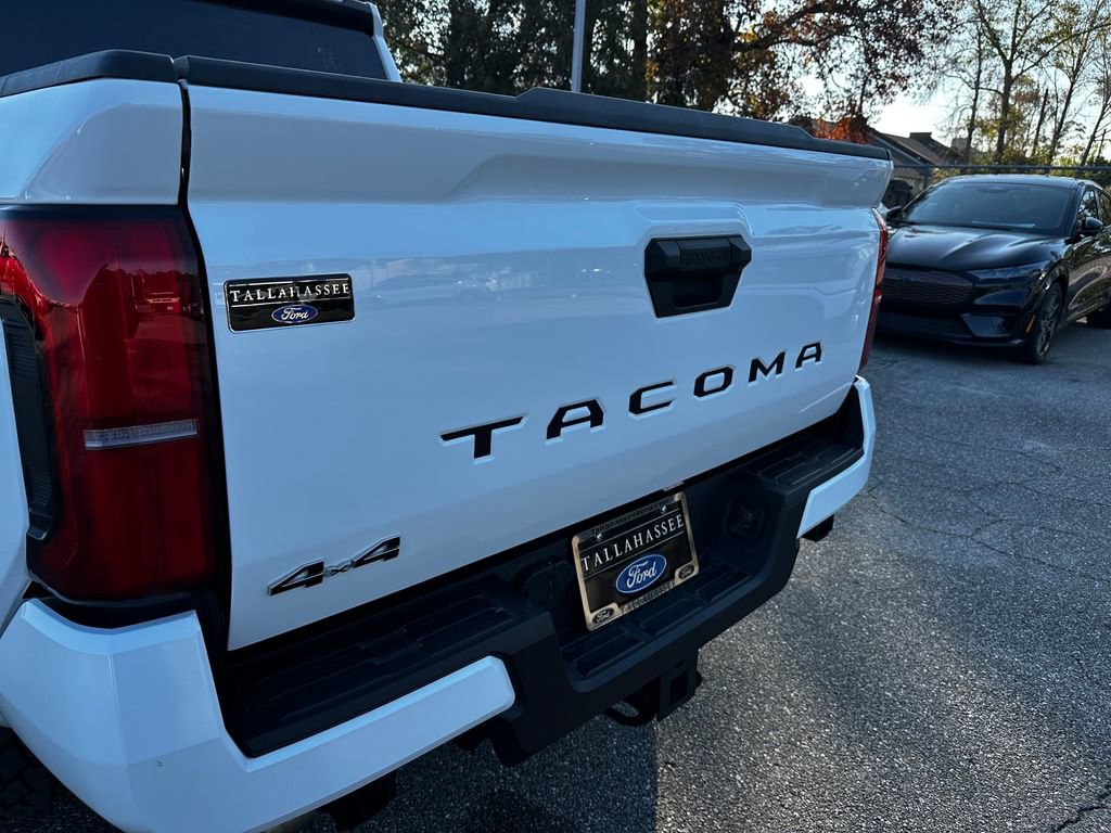Used 2025 Toyota Tacoma SR5 image 14