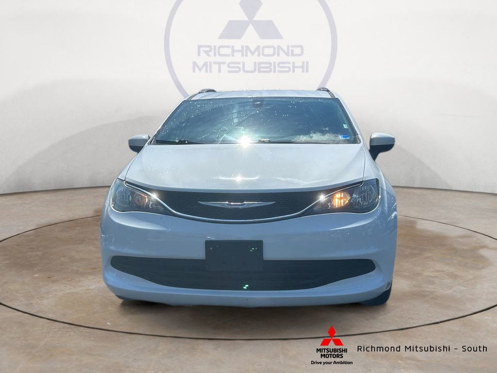 Used 2020 Chrysler Voyager Lxi FWD image 8