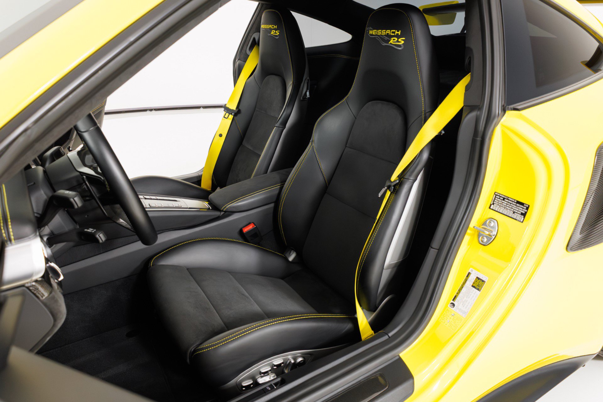 Used 2018 Porsche 911 GT2 RS w/ Weissach Package RWD image 16