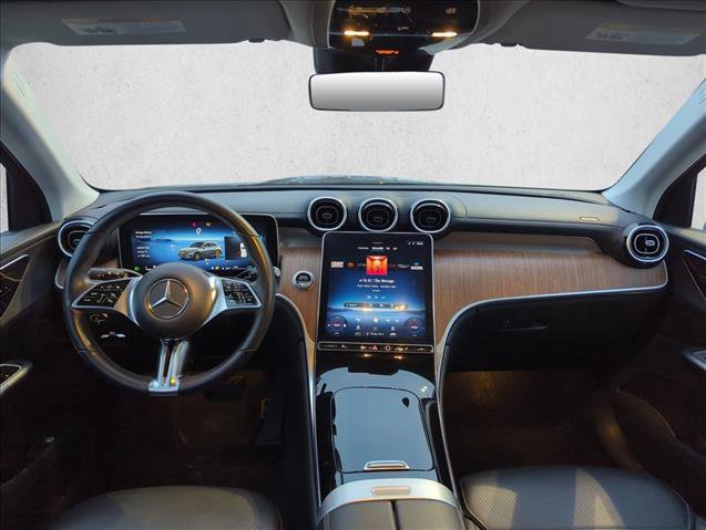 Used 2024 Mercedes-Benz GLC 300 4MATIC image 17