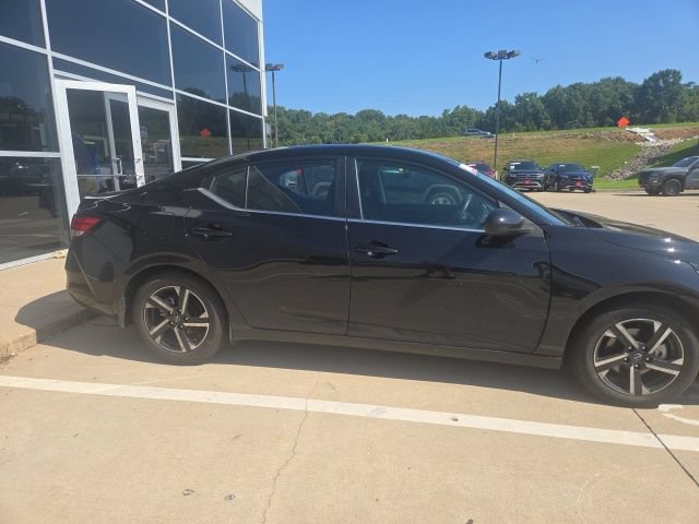 Used 2025 Nissan Sentra SV FWD image 3