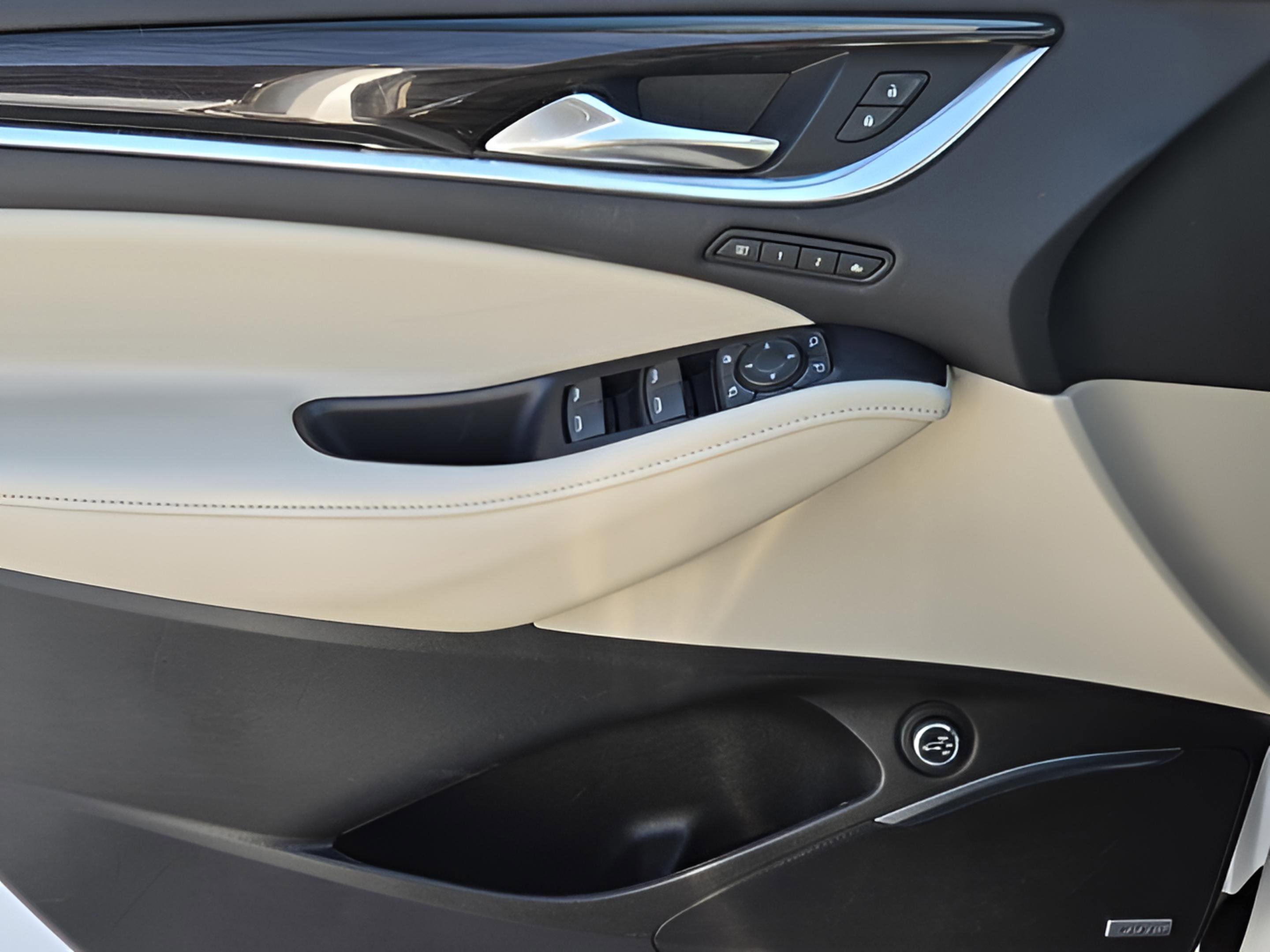 Used 2018 Buick Enclave Premium w/ Experience Buick Package image 32