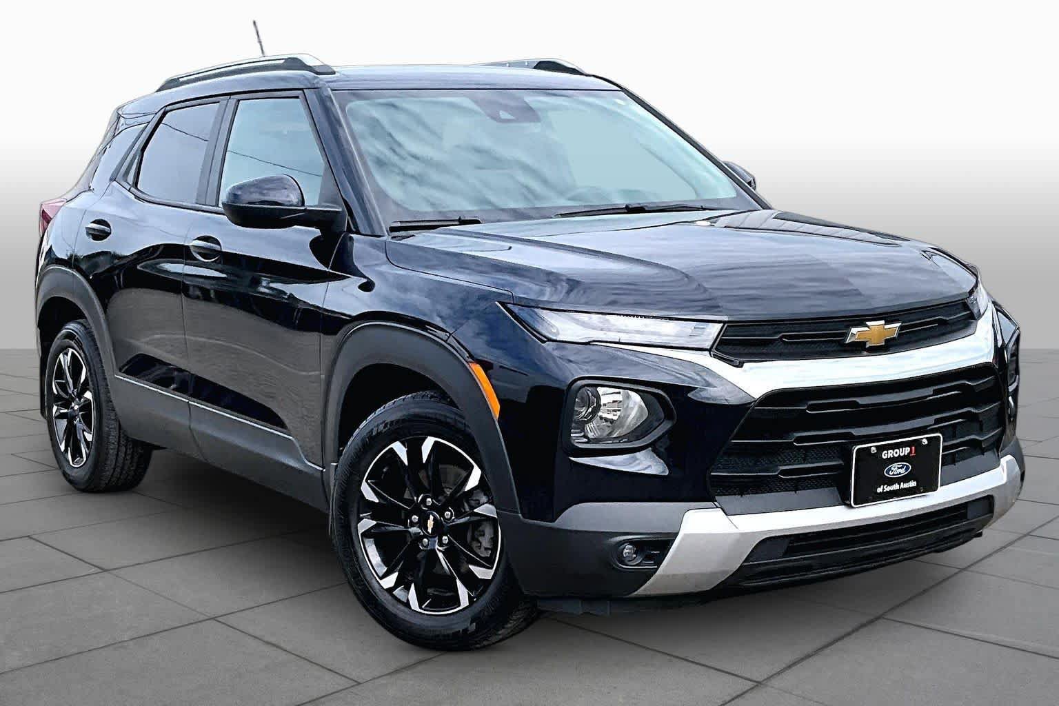 Used 2021 Chevrolet TrailBlazer LT w/ Convenience Package FWD image 3