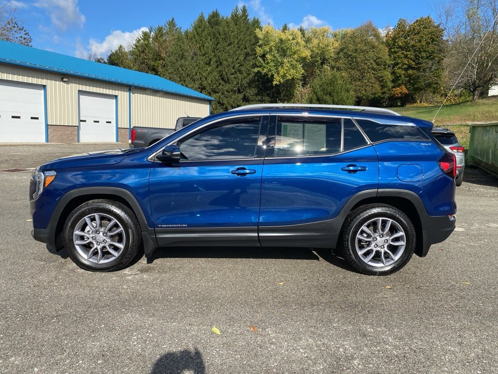 Certified 2022 GMC Terrain SLT w/ LPO, Floor Liner Package image 6