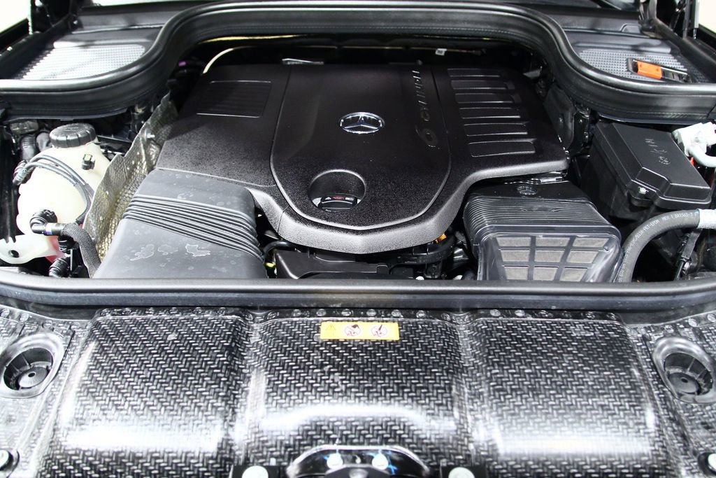 Certified 2025 Mercedes-Benz GLS 450 4MATIC image 31