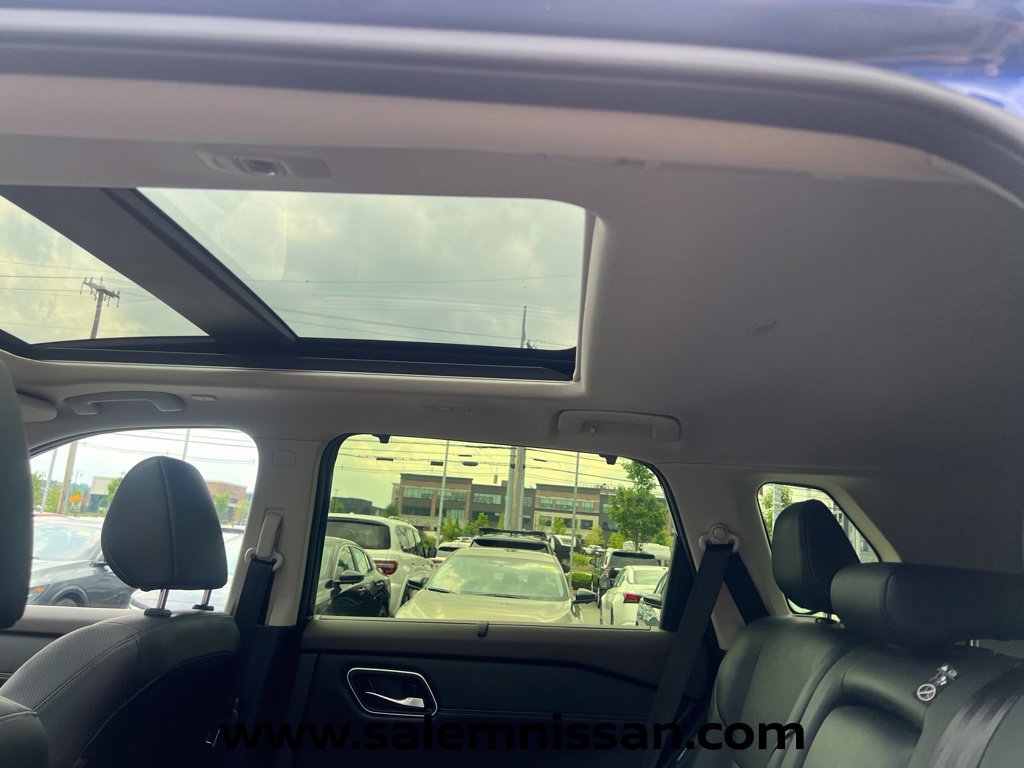 Used 2023 Nissan Rogue Platinum AWD/4WD image 21