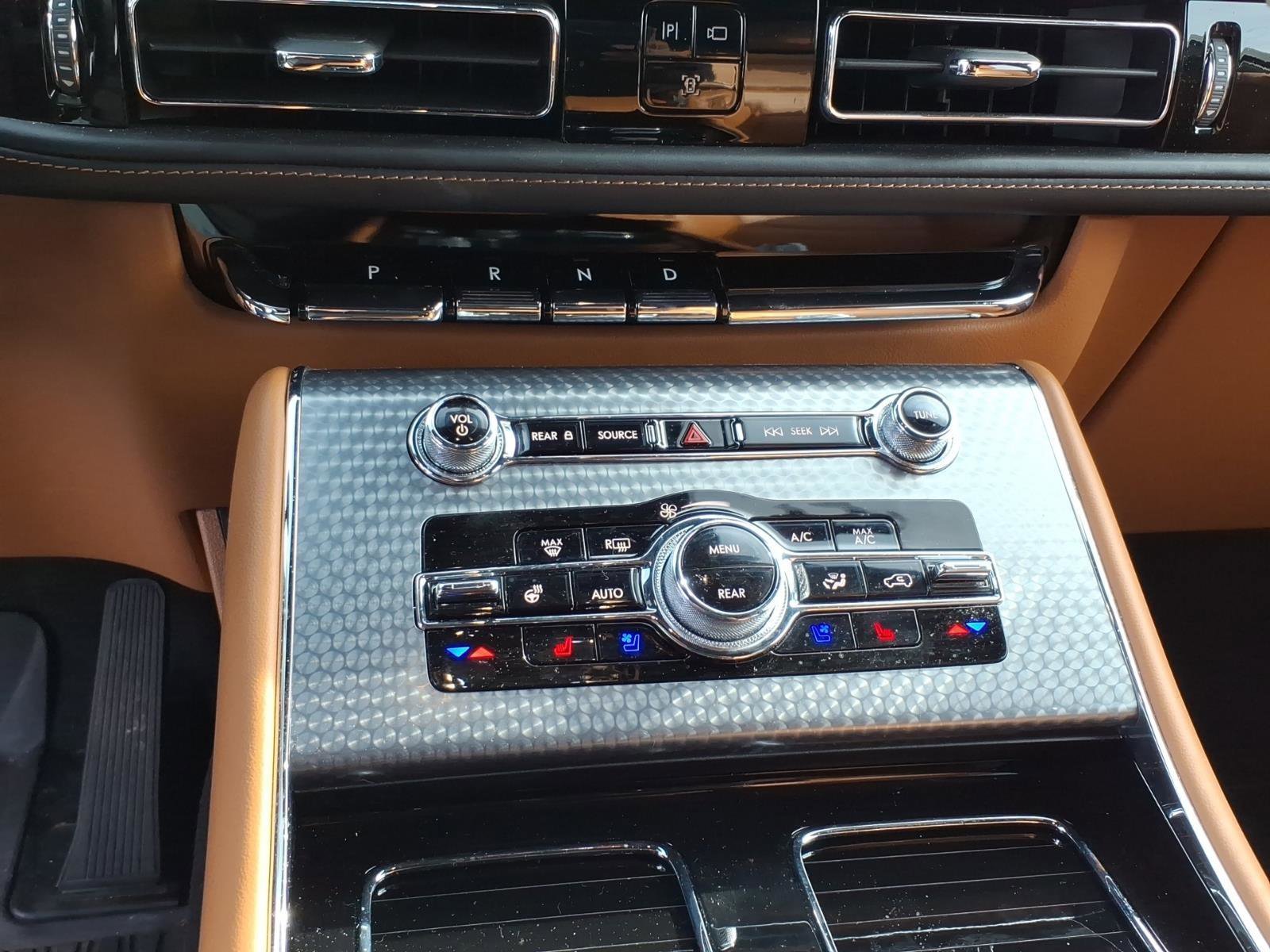 Used 2024 Lincoln Aviator Black Label w/ Jet Package AWD/4WD image 18