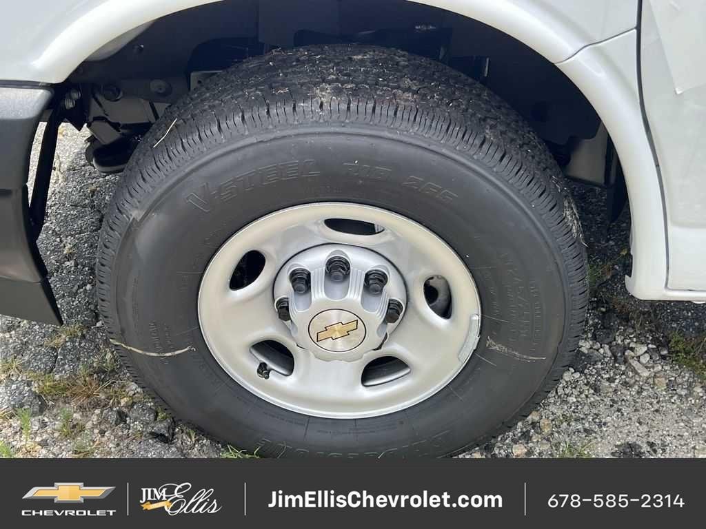 New 2025 Chevrolet Express 2500 w/ Driver Convenience Package RWD image 5