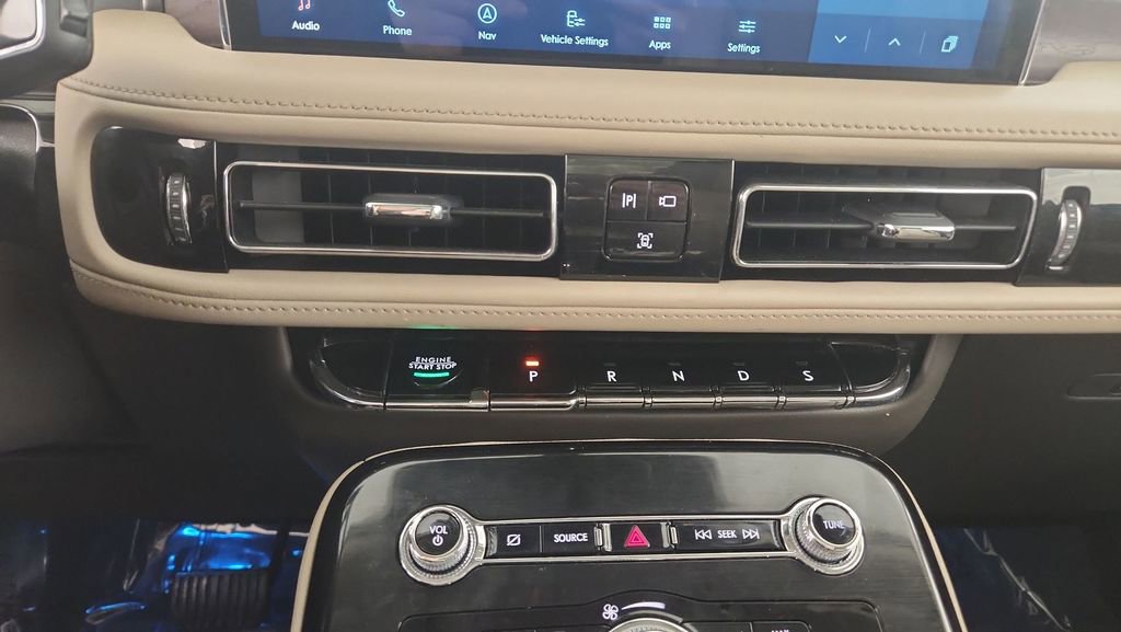 Used 2022 Lincoln Nautilus Reserve image 29