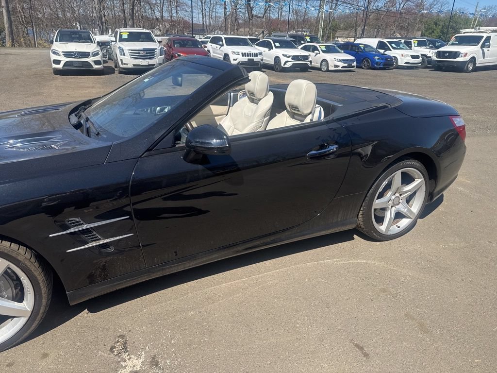 Used 2014 Mercedes-Benz SL 550 image 35