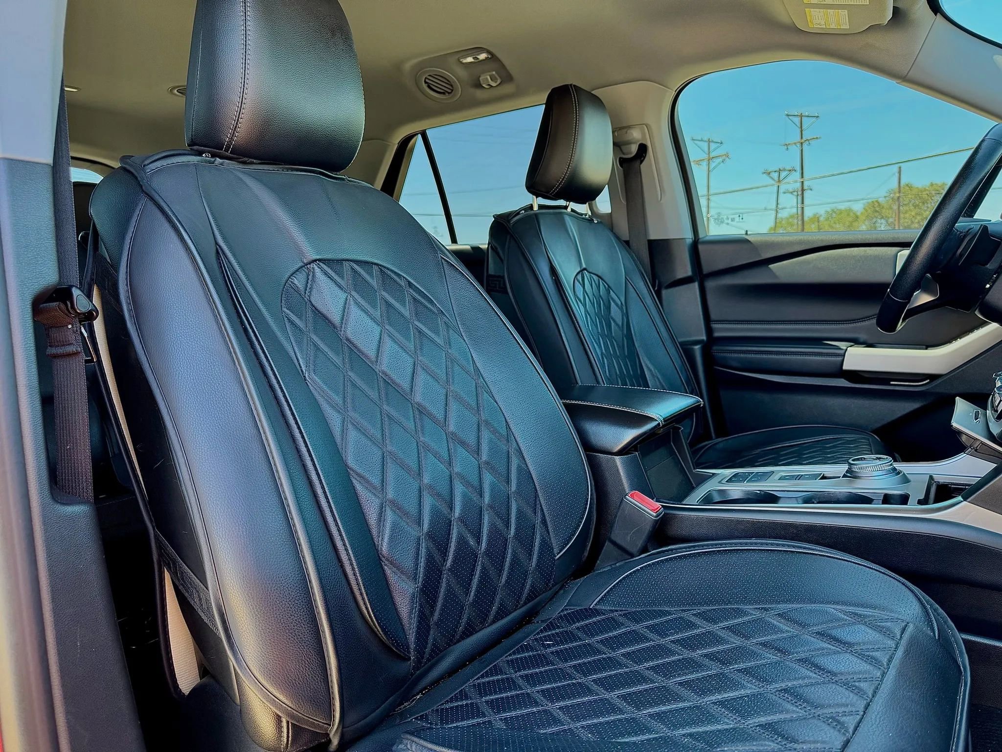 Used 2020 Ford Explorer XLT w/ Equipment Group 202A image 21