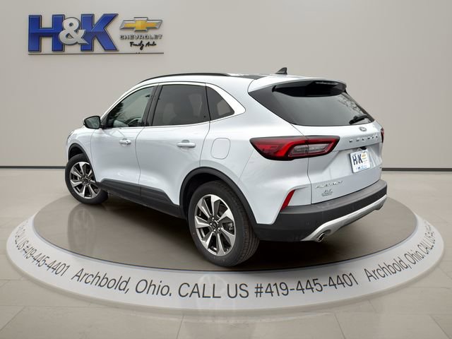 Used 2025 Ford Escape Platinum image 6