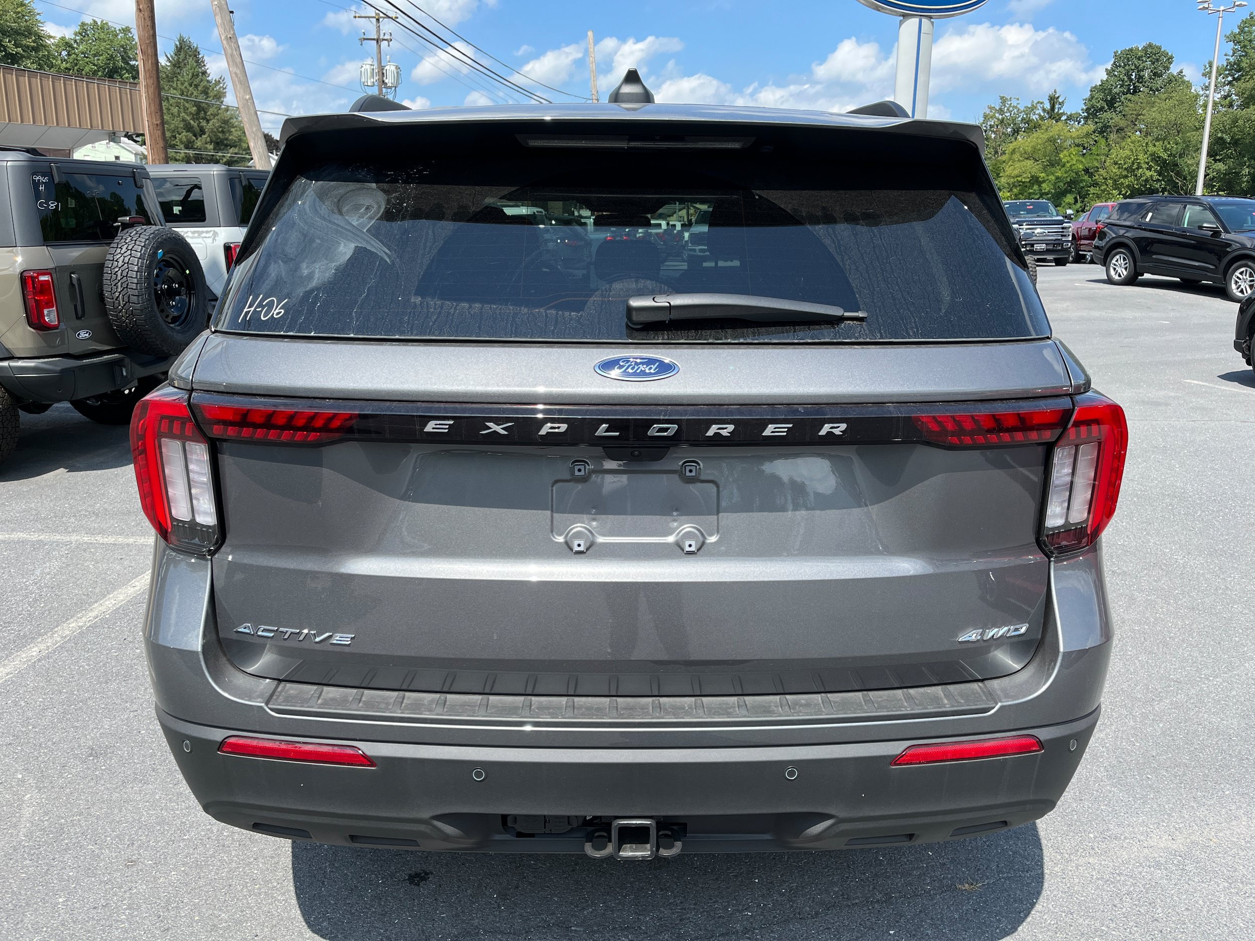 New 2026 Ford Explorer Active AWD/4WD image 10