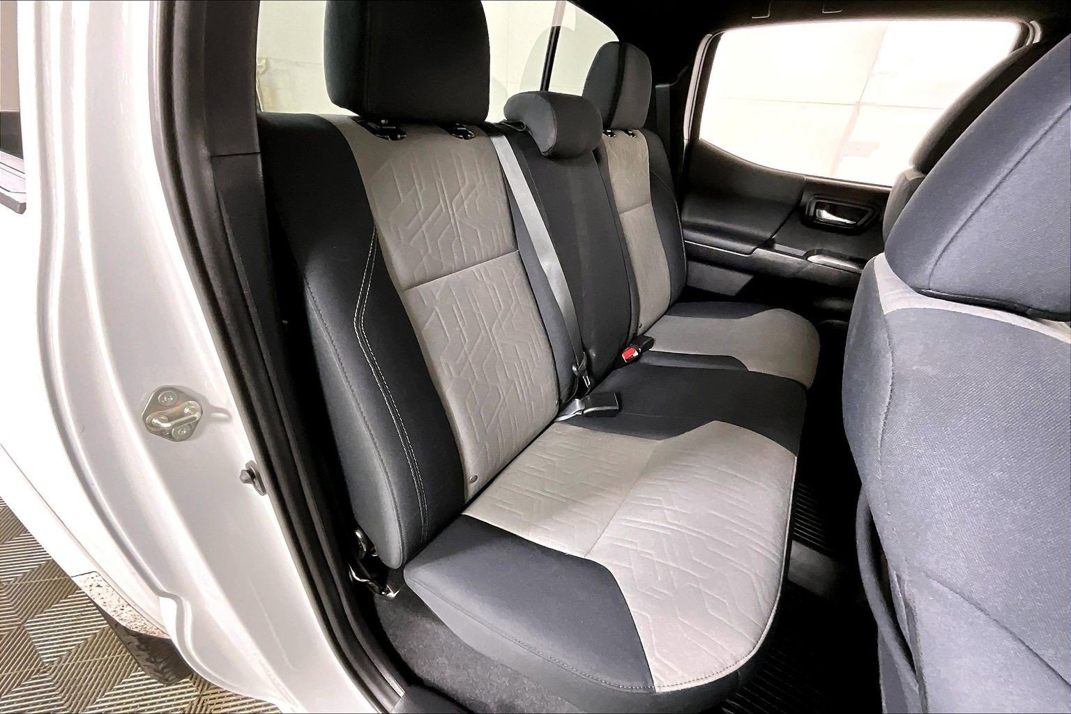 Used 2020 Toyota Tacoma TRD Sport image 27