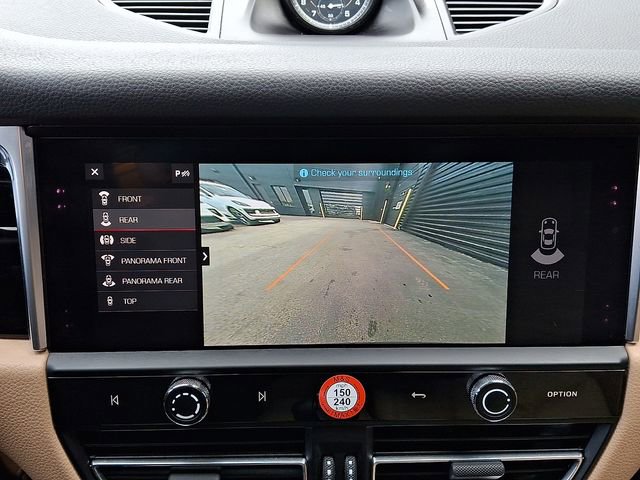 Certified 2023 Porsche Macan Turbo image 24