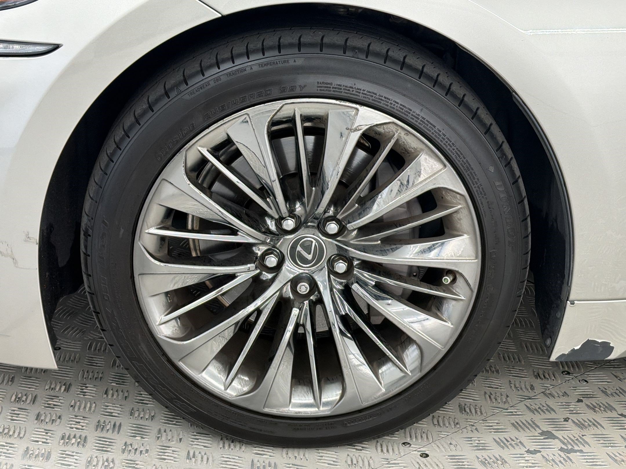 Used 2019 Lexus LS 500 w/ Interior Upgrade Package RWD image 10