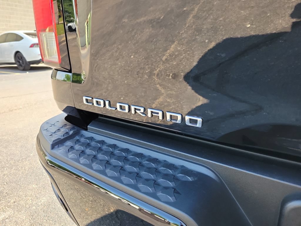 Used 2025 Chevrolet Colorado W/T RWD image 8