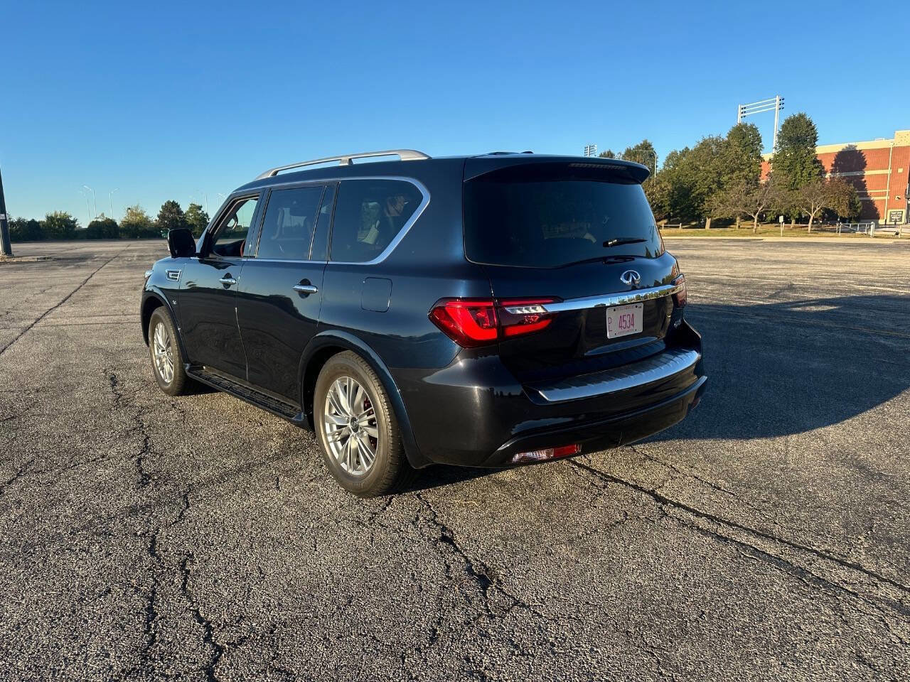 Used 2018 INFINITI QX80 4WD w/ Driver Assistance Package image 8