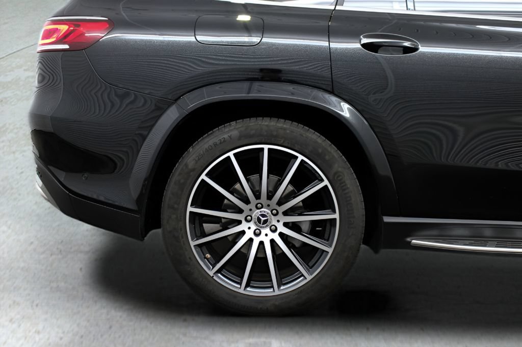Used 2021 Mercedes-Benz GLS 580 4MATIC image 15
