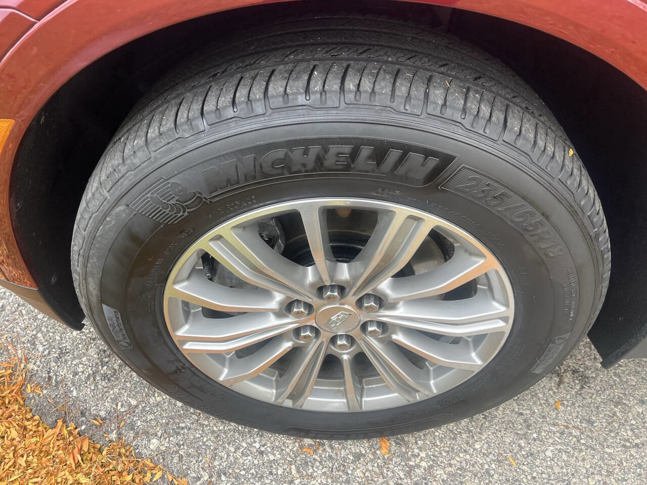 Used 2017 Cadillac XT5 Luxury w/ Driver Awareness Package image 12