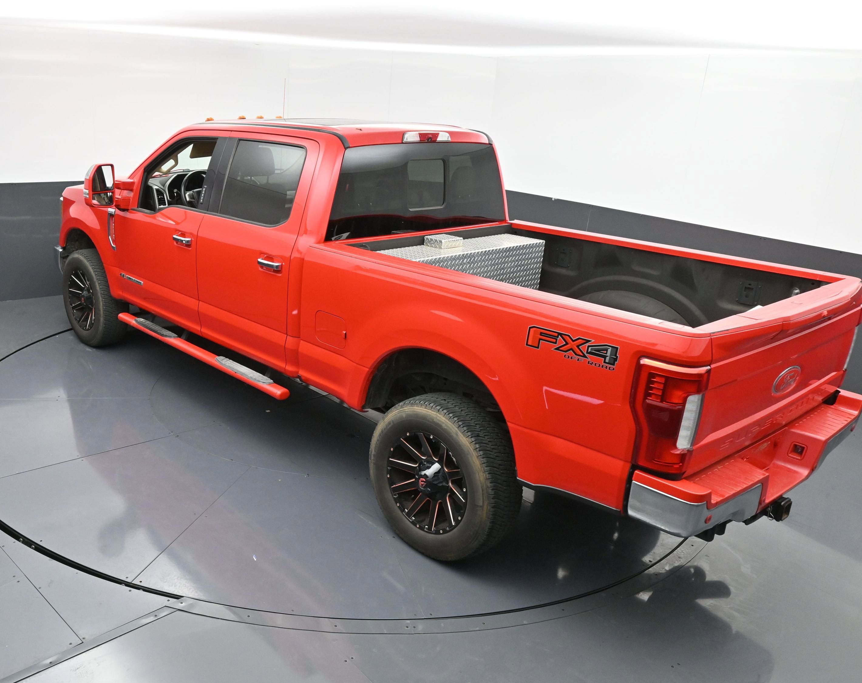 Used 2018 Ford F250 Lariat w/ Lariat Ultimate Package image 34