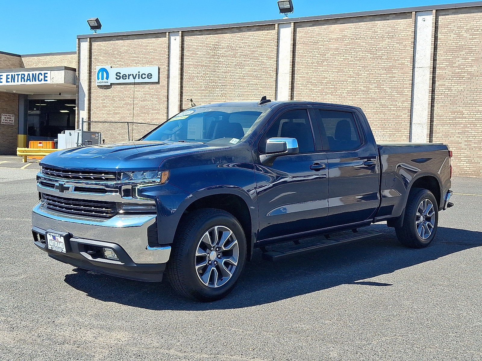 Used 2022 Chevrolet Silverado 1500 LT w/ Bed Protection Package AWD/4WD image 3