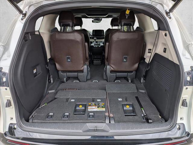 Used 2021 Toyota Sienna Platinum AWD/4WD image 6