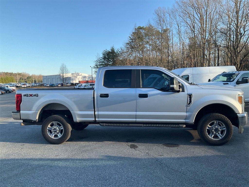 Used 2017 Ford F250 XL w/ Power Equipment Group image 4