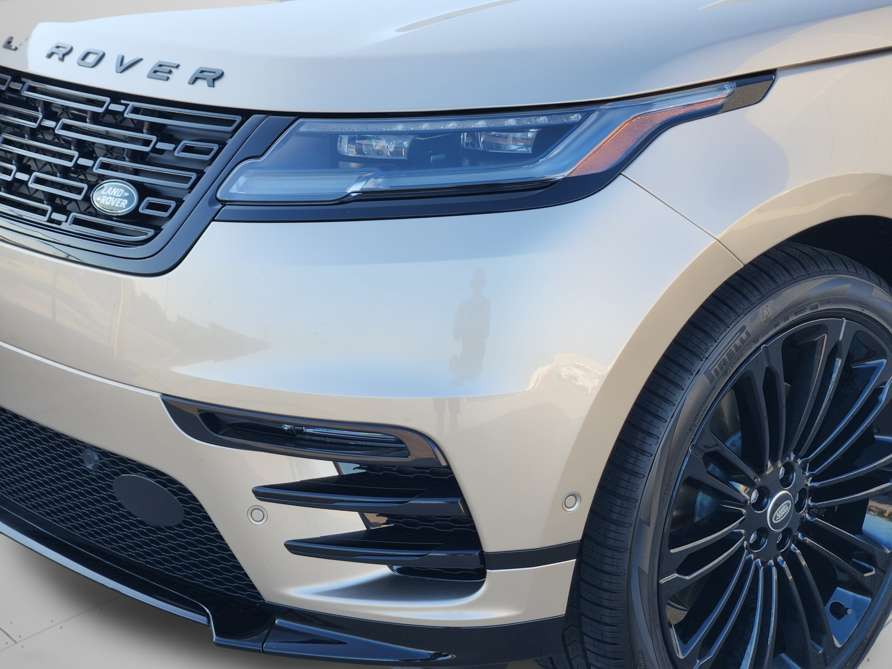 New 2026 Land Rover Range Rover Velar Belgravia AWD/4WD image 31