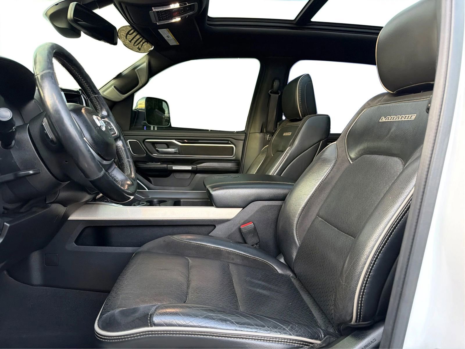 Used 2019 RAM 1500 Laramie image 9