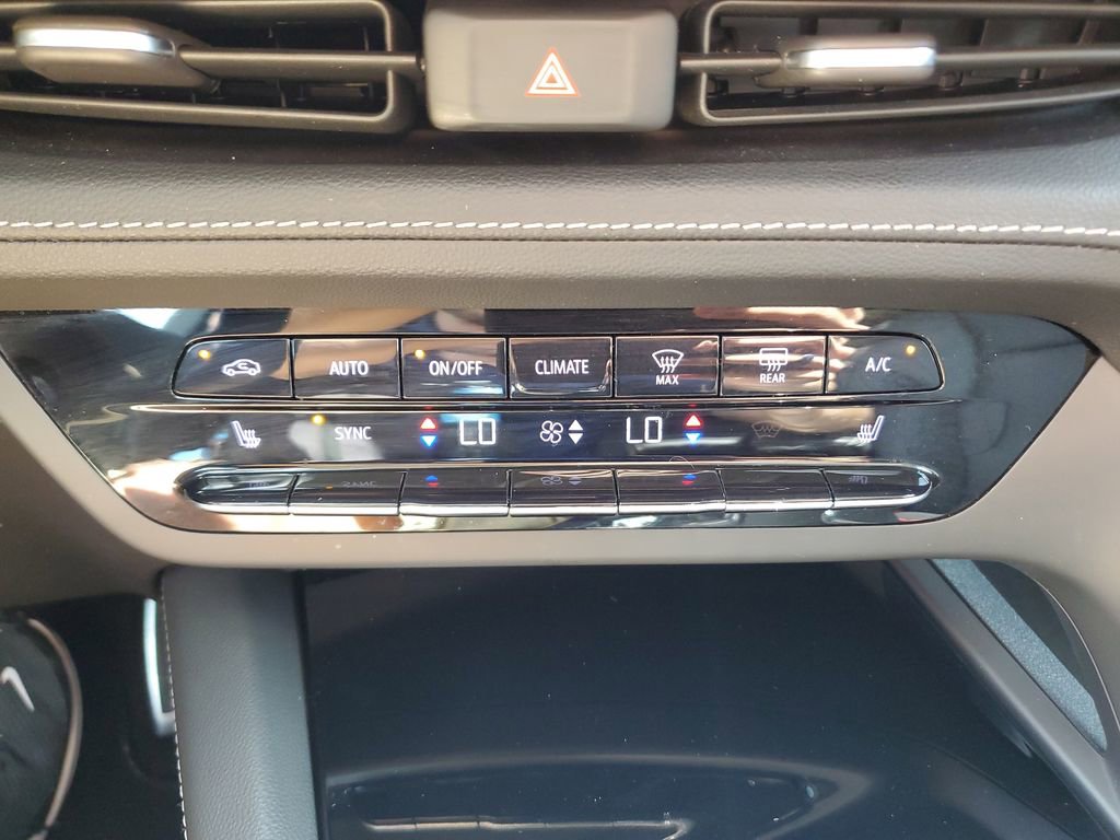 Used 2023 Buick Envision Essence w/ Technology Package I image 23