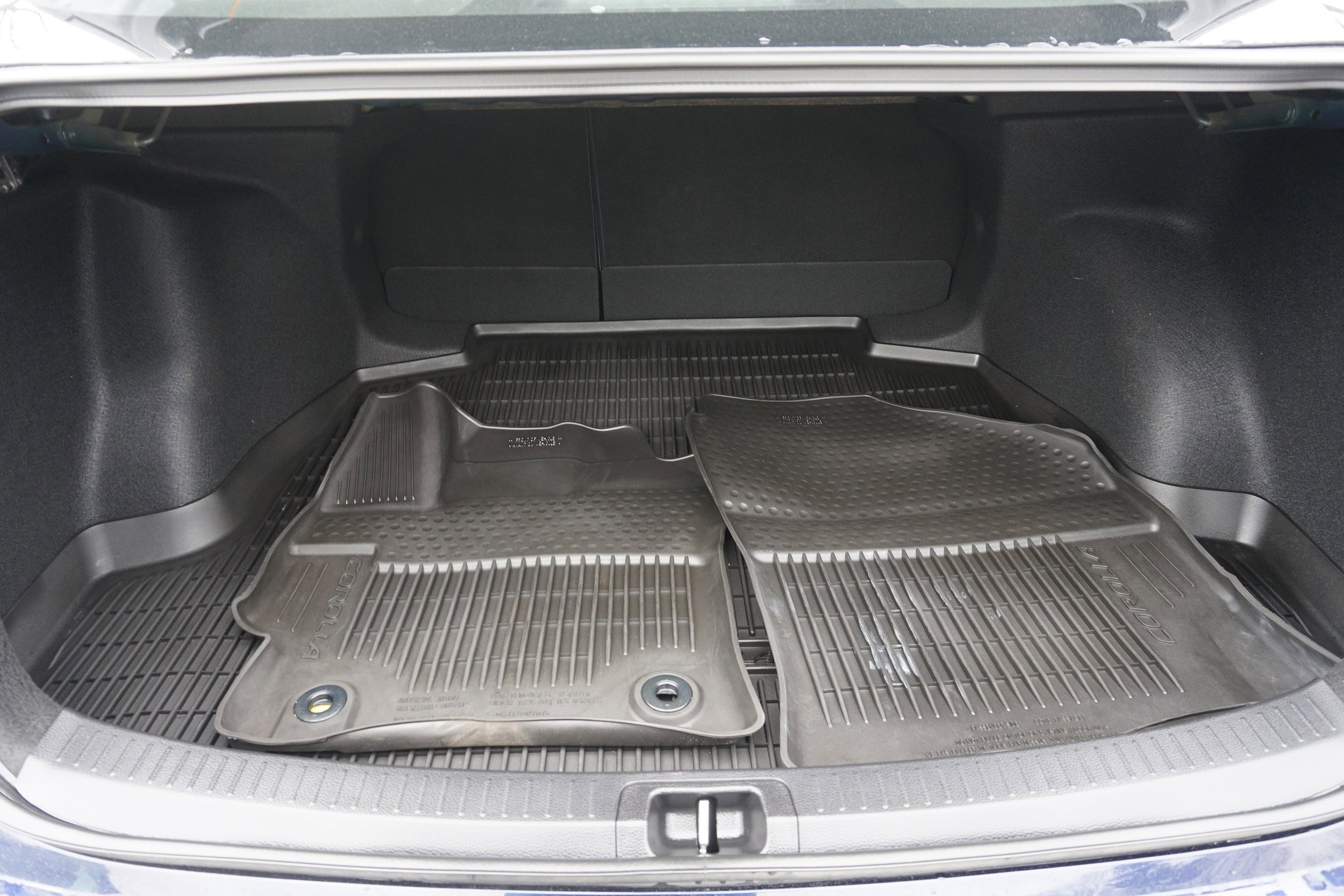 Used 2024 Toyota Corolla LE FWD image 10