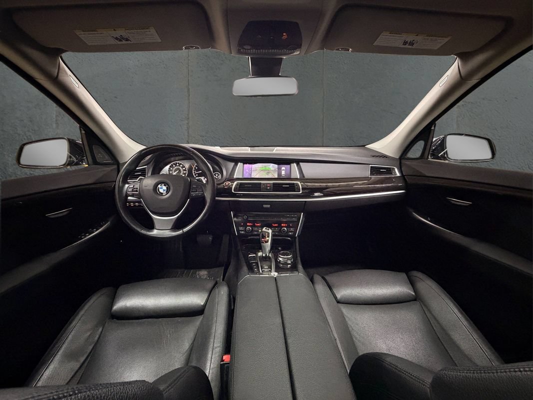 Used 2017 BMW 535i Gran Turismo xDrive w/ Luxury Seating Package AWD/4WD image 30