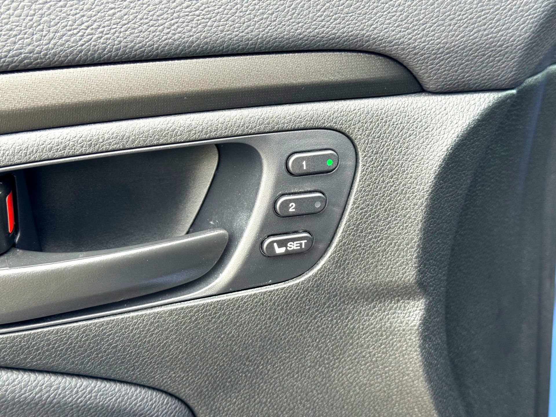 Used 2025 Honda Passport TrailSport image 17