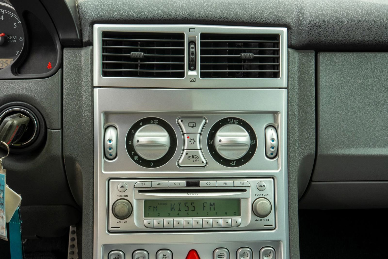 Used 2008 Chrysler Crossfire Limited RWD image 27