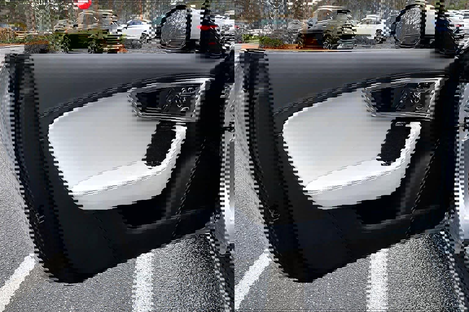 Used 2020 Jaguar F-TYPE R-Dynamic image 19