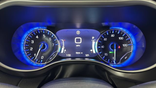 Used 2024 Chrysler Pacifica Touring-L image 12