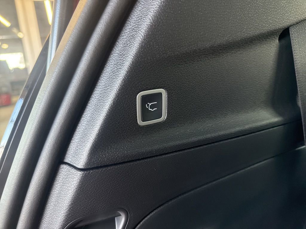 New 2026 Chrysler Voyager LX image 39