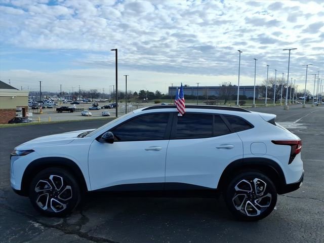 Used 2025 Chevrolet Trax RS w/ Driver Confidence Package image 4