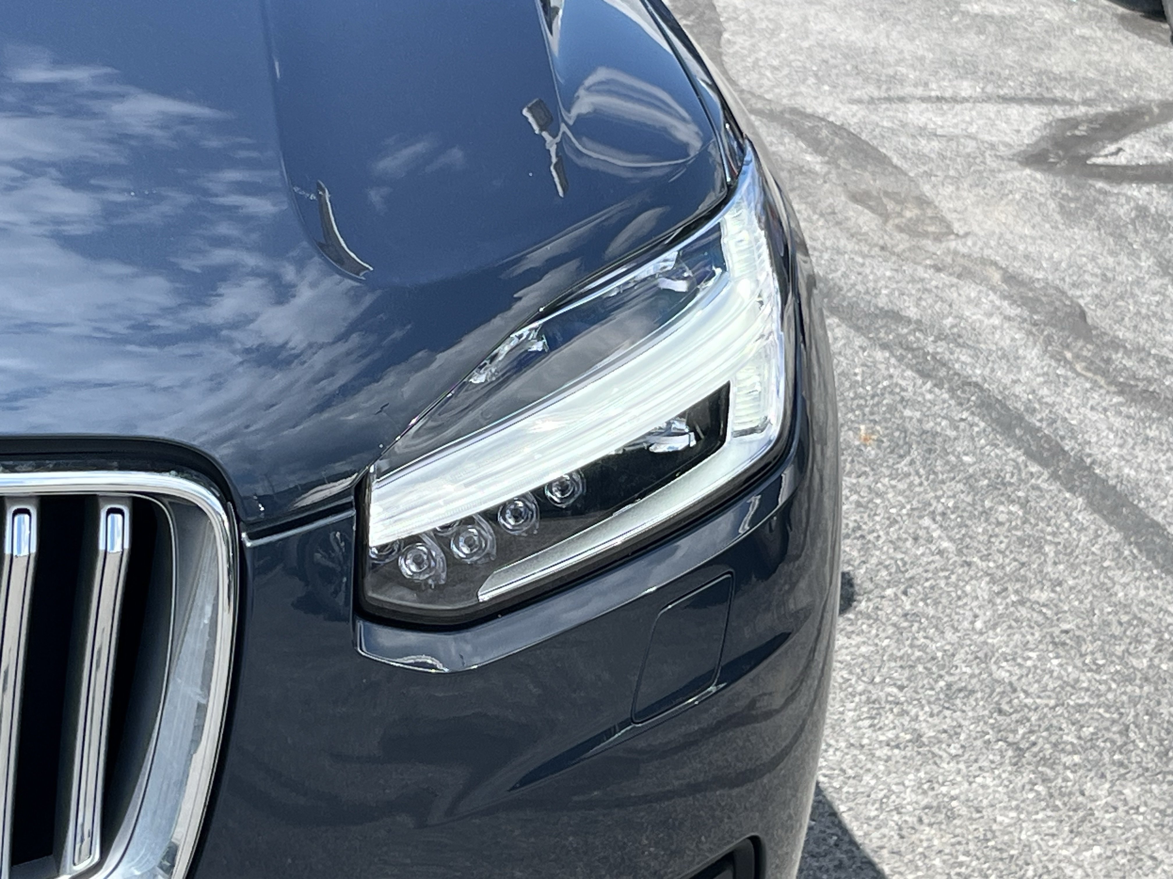Used 2023 Volvo XC90 B6 Plus AWD/4WD image 14