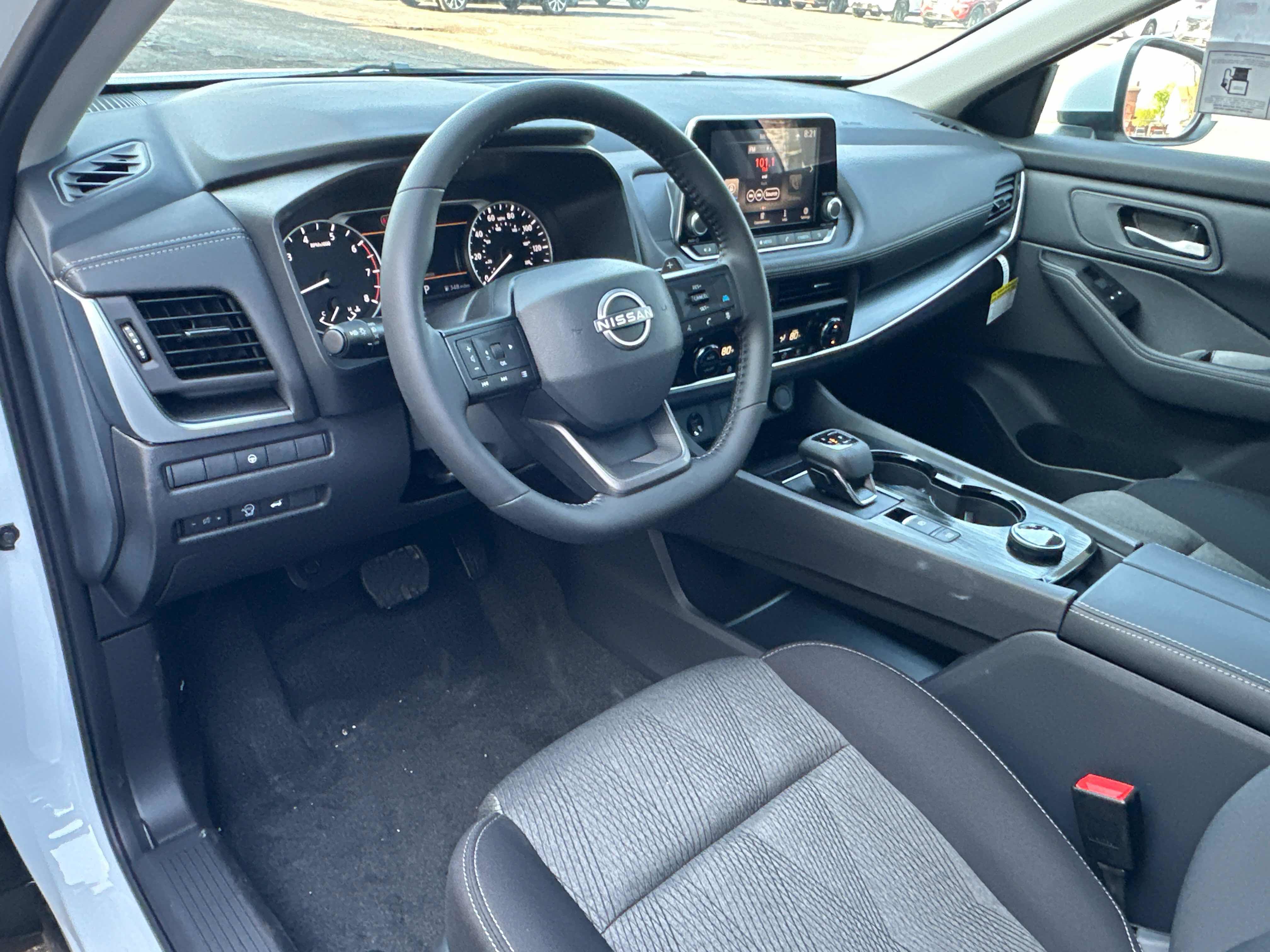 New 2026 Nissan Rogue SV w/ Cold Weather Package AWD/4WD image 31